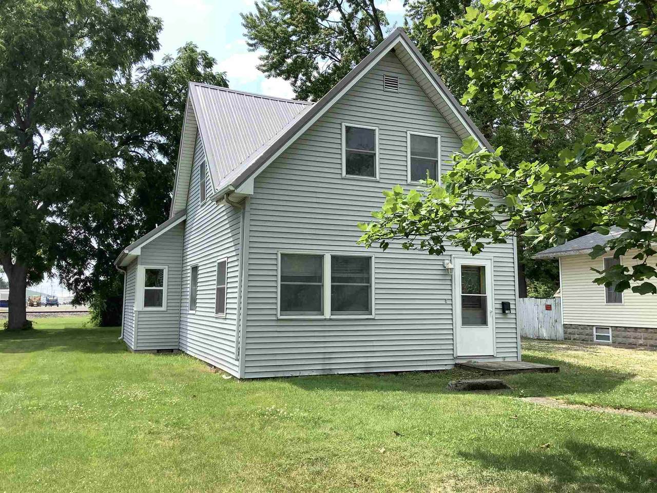 338 Line Street - Photo 1