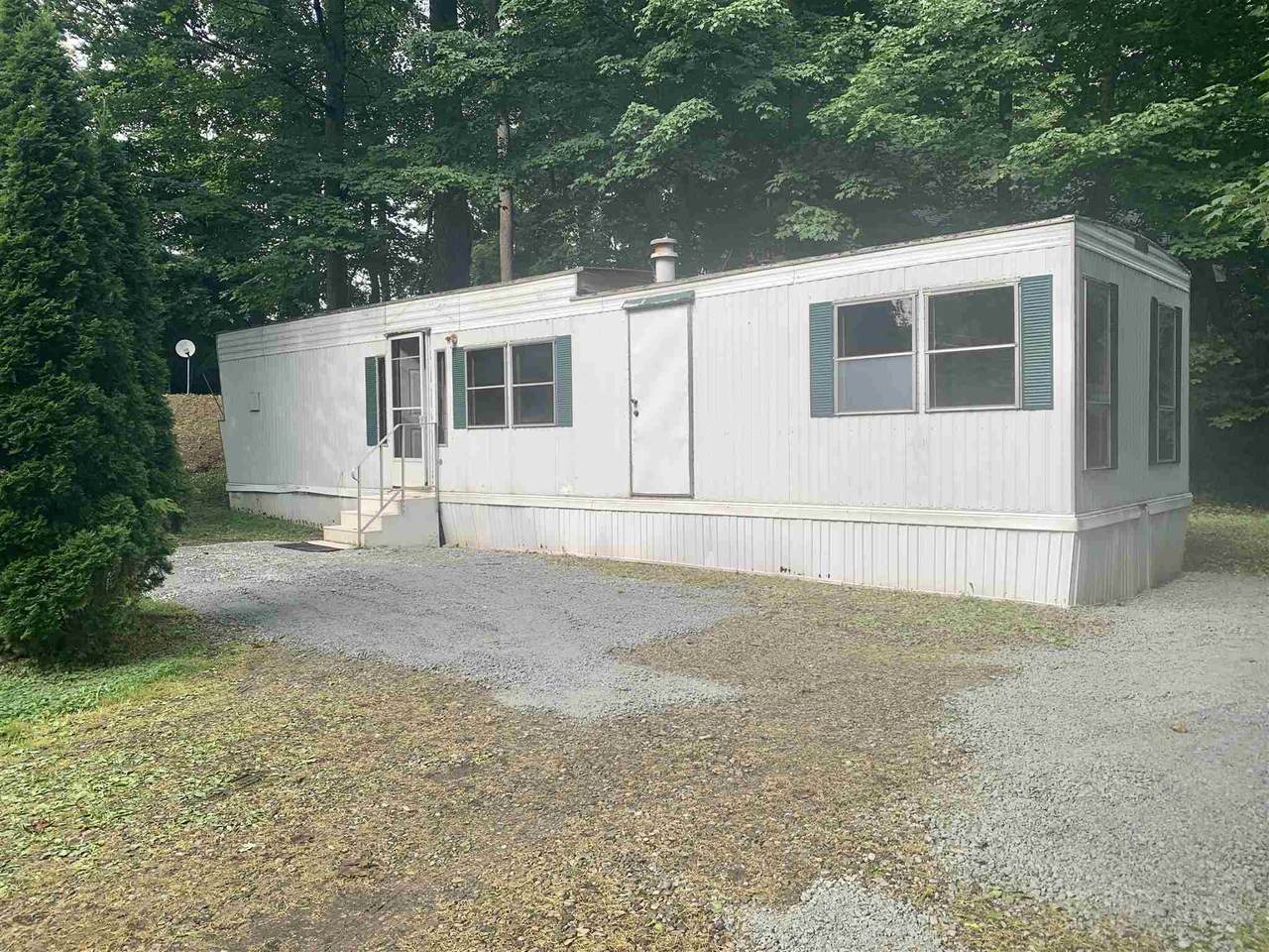 2102 Chapman Lake Dr - Photo 1