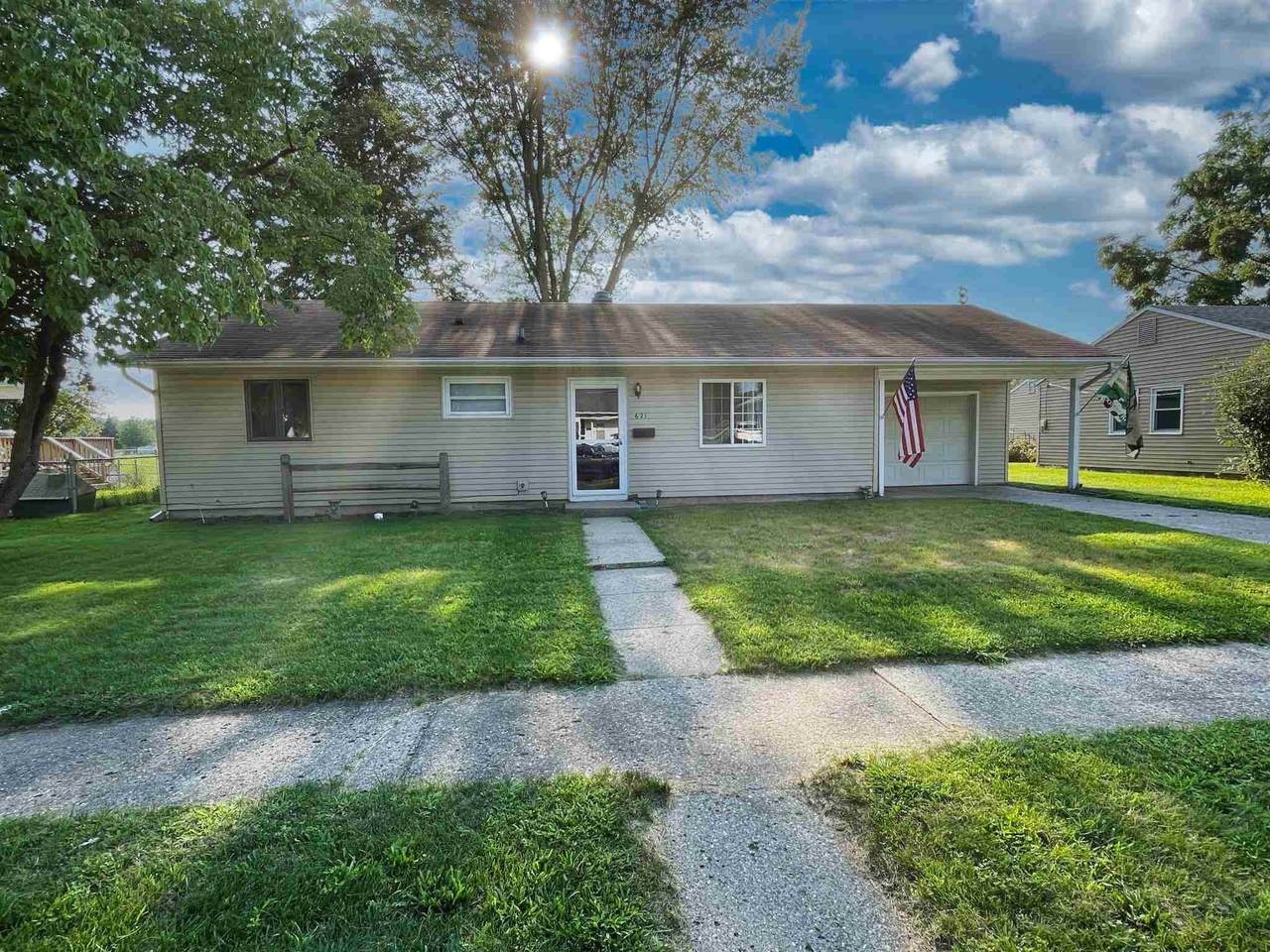 621 Grant Street - Photo 1