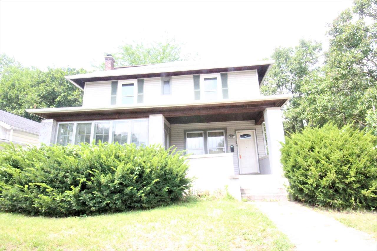 437 Maple Street - Photo 1