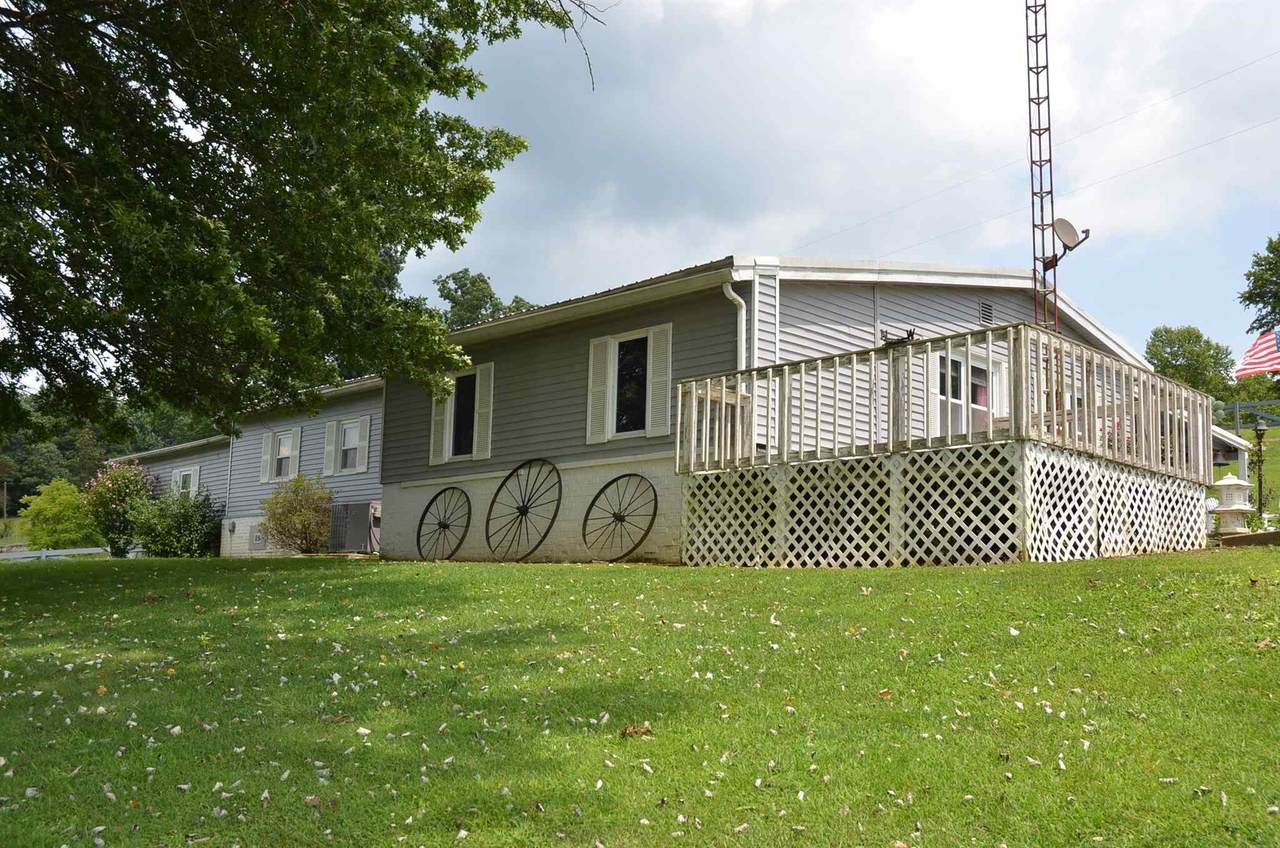 8104 Schnell Road - Photo 1