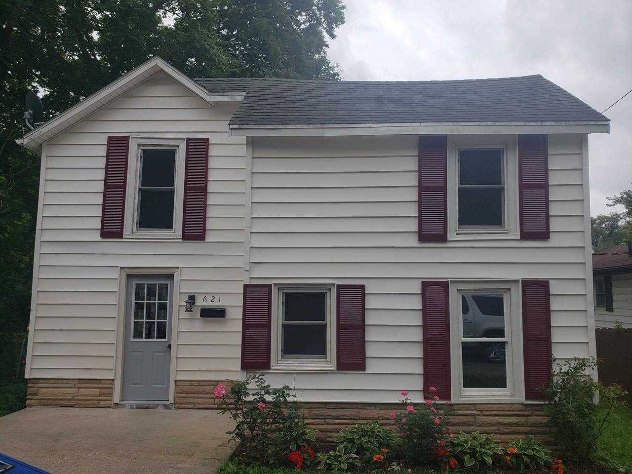 621 Franklin Street - Photo 1