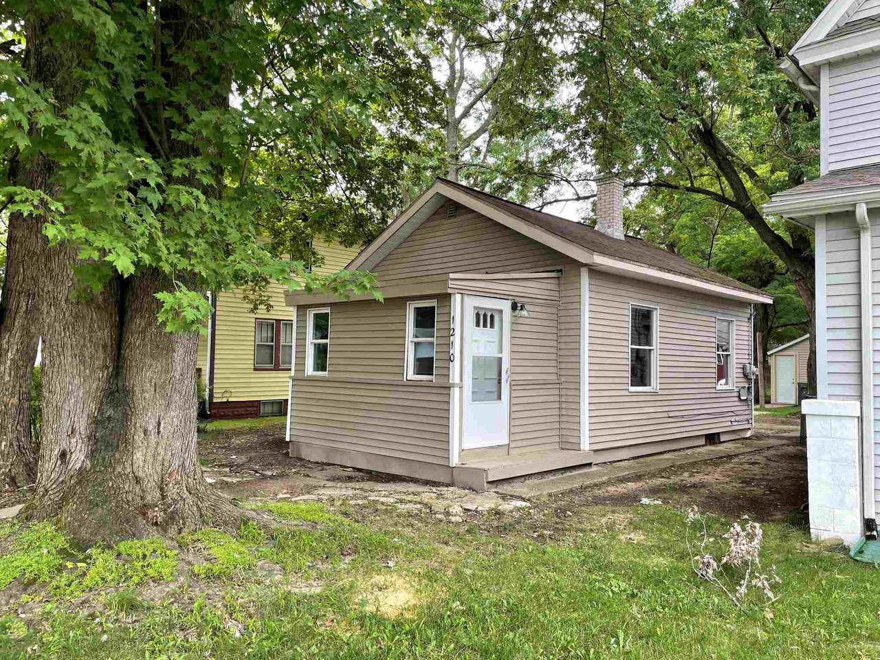 1210 Cedar Street - Photo 1