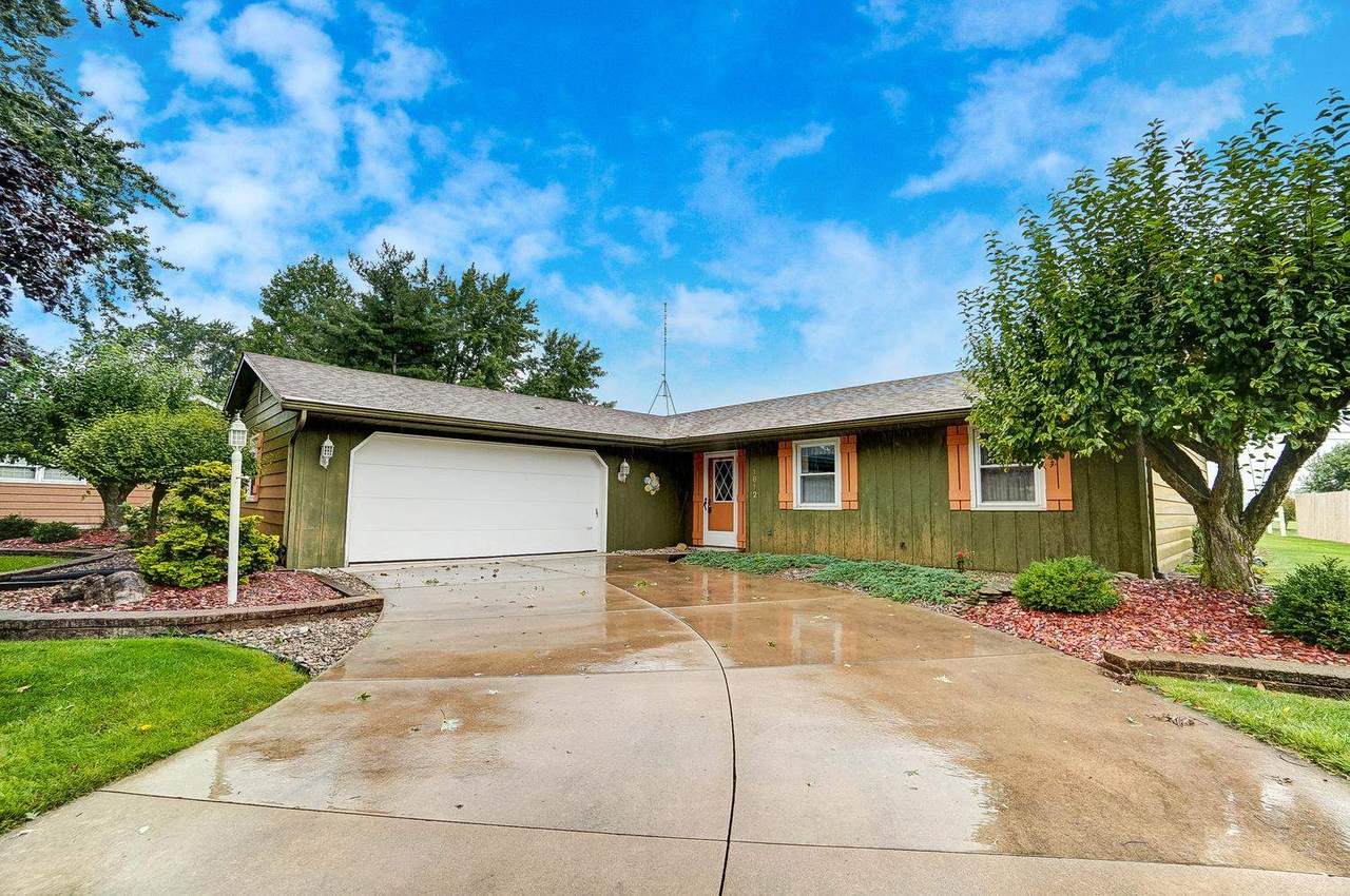1812 Maple Lane - Photo 1