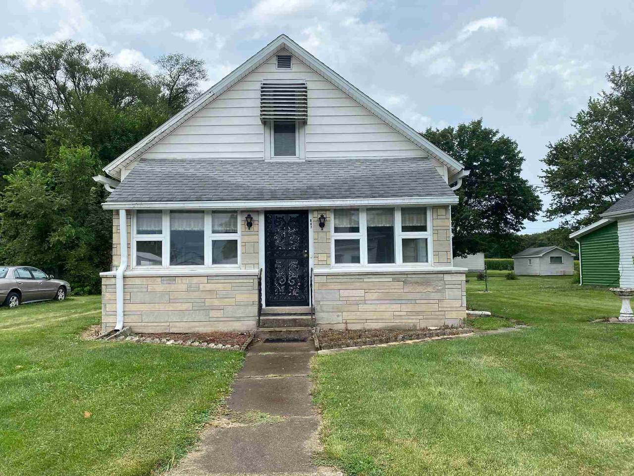 847 Garfield Avenue - Photo 1