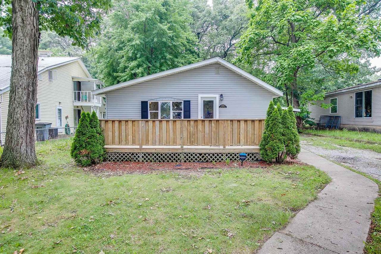 50915 Shore Drive - Photo 1