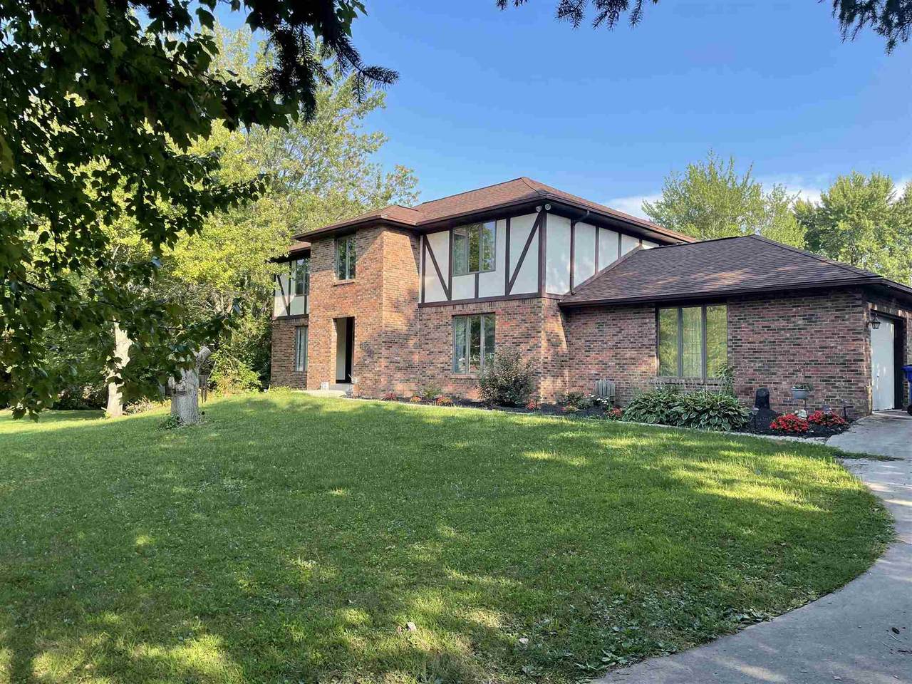 1505 Tally Ho Court - Photo 1