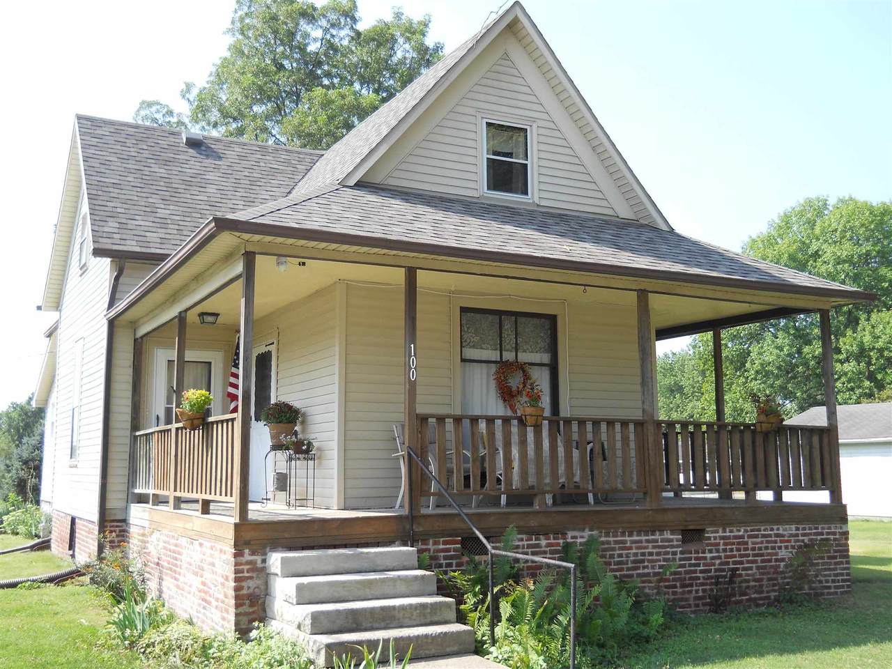 100 Main Street - Photo 1