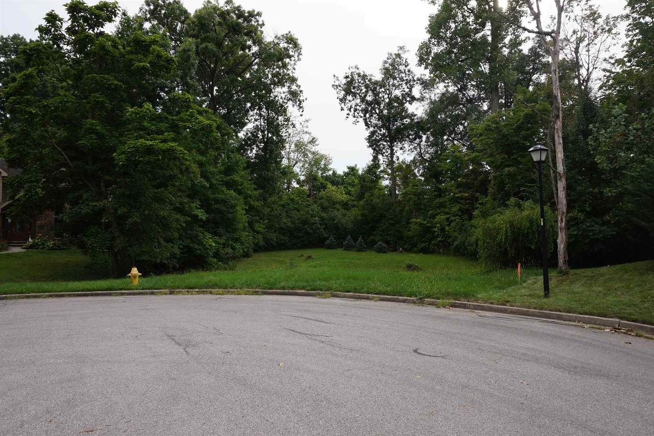 8205 Fieldcrest Court - Photo 1