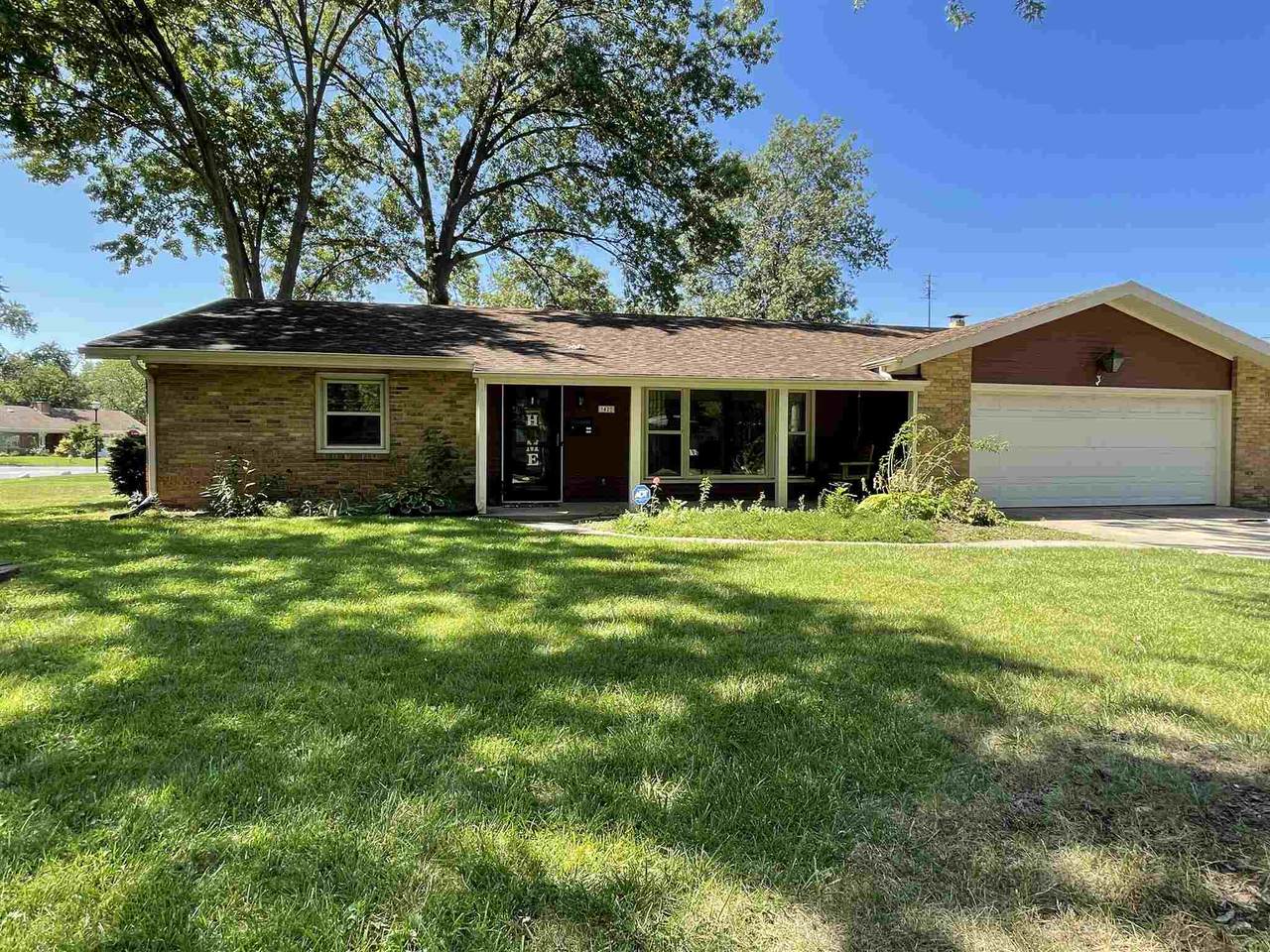 3427 Elwood Drive - Photo 1