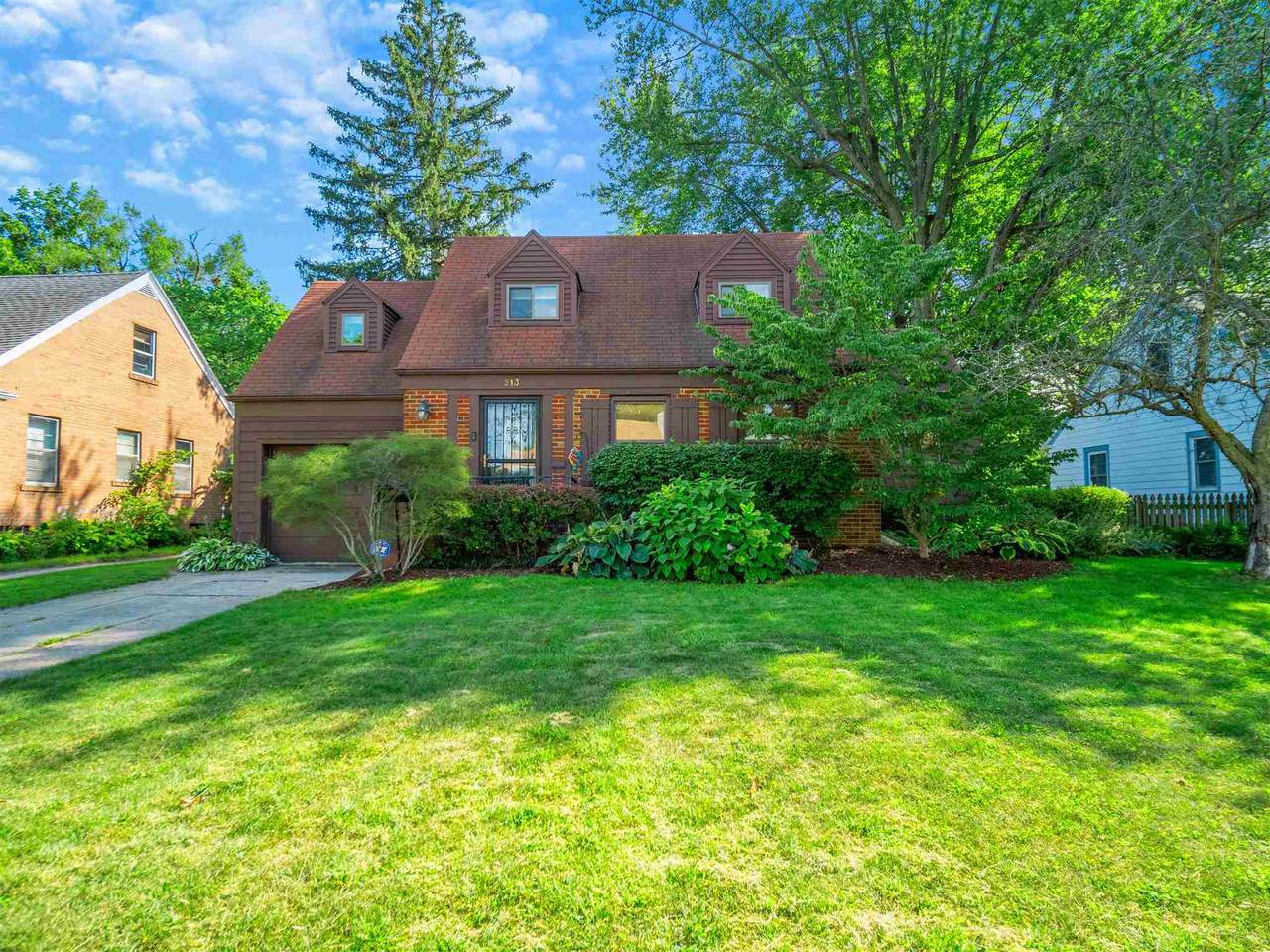 213 Fleming Avenue - Photo 1