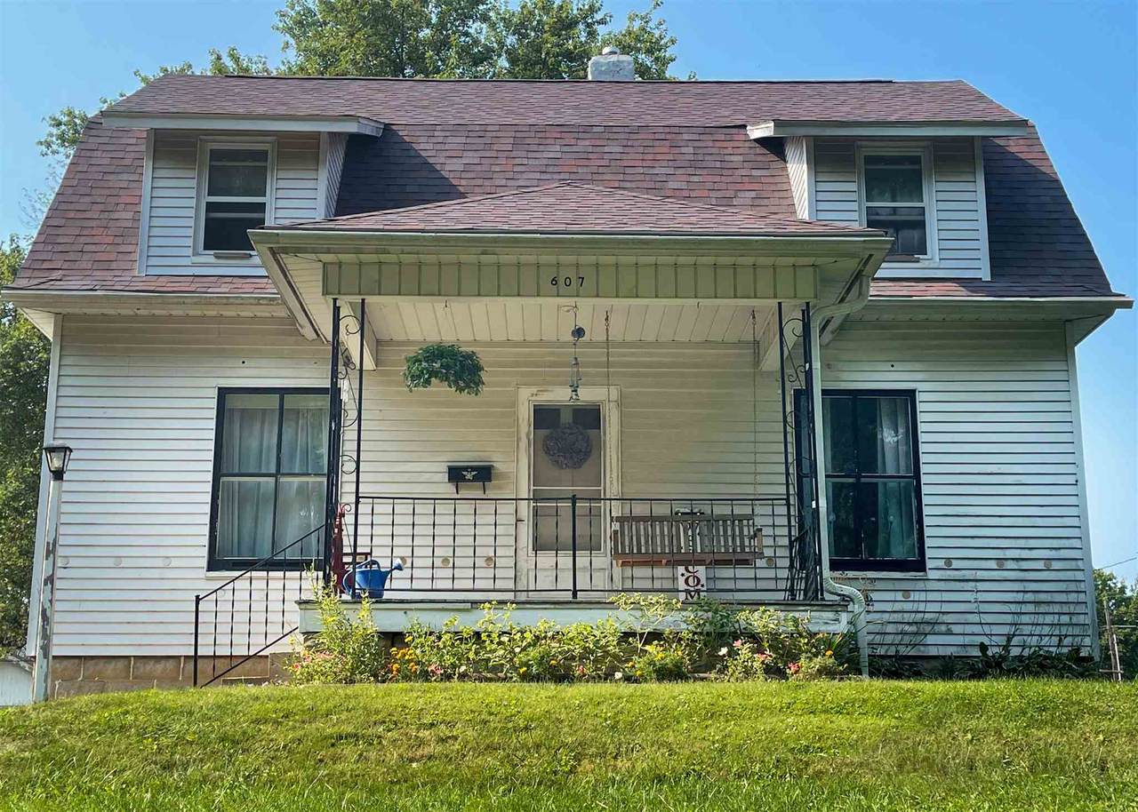 607 Ravine Park Boulevard - Photo 1