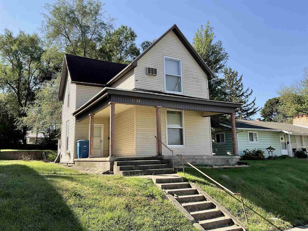 1925 Spear Street - Photo 1