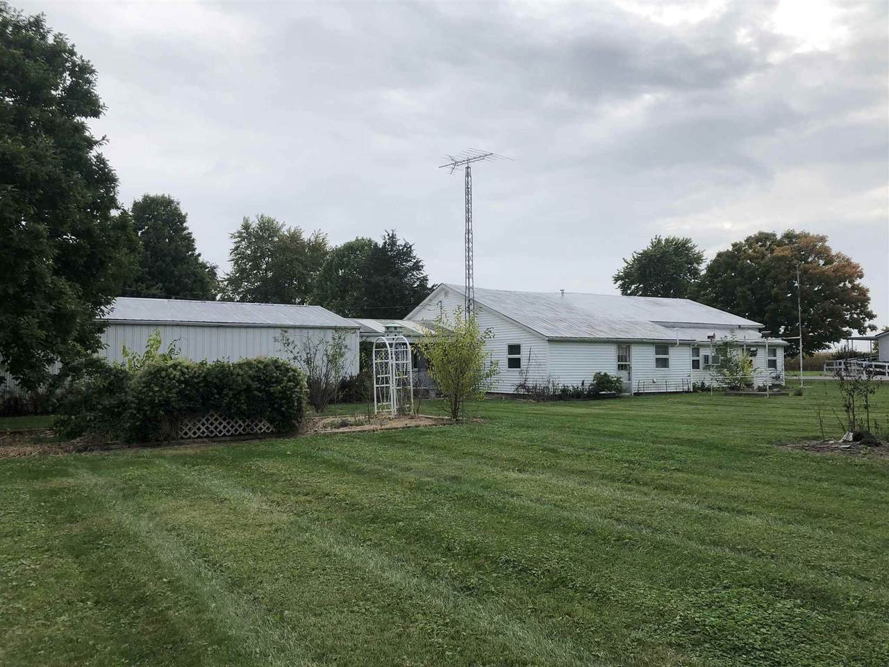 10813 550 East Road - Photo 1