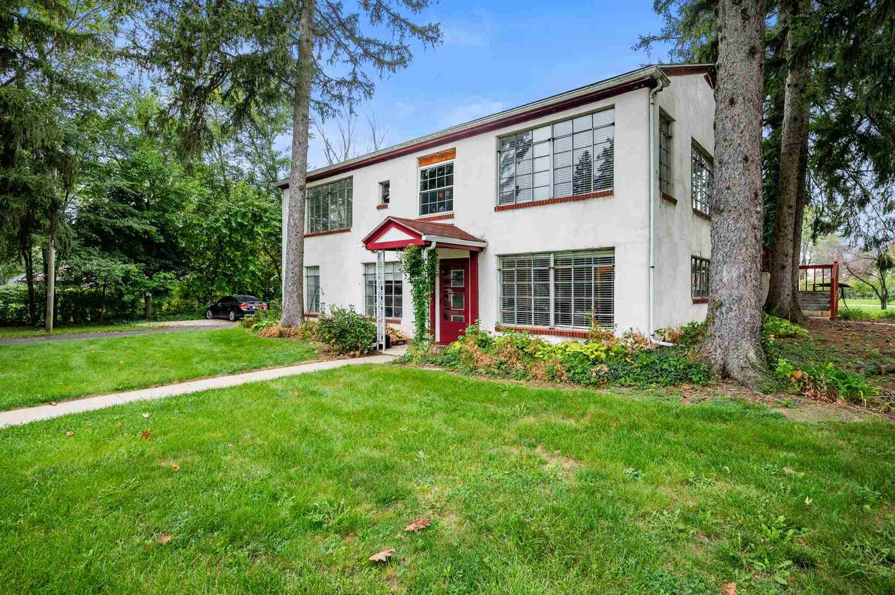 2101 Wheeling Avenue - Photo 1