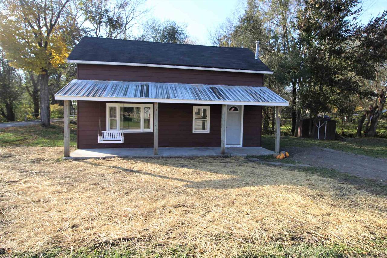 376 S Chamber Street - Photo 1