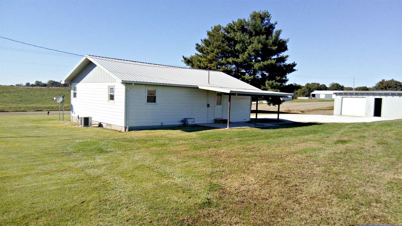 4670 Breeze Road - Photo 1