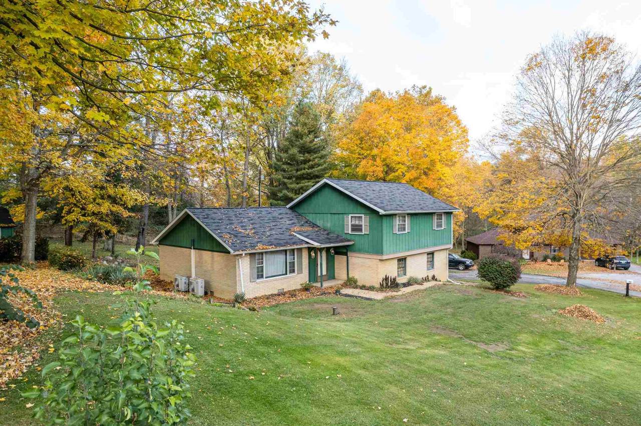 1906 James Drive - Photo 1
