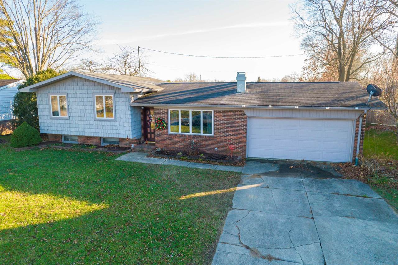 1015 Cambridge Drive - Photo 1