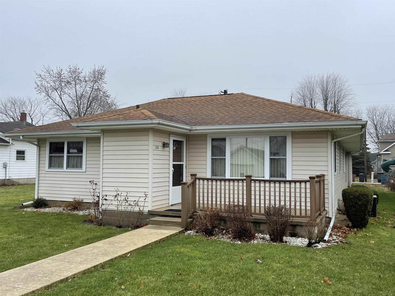 206 Mcdonald Street - Photo 1