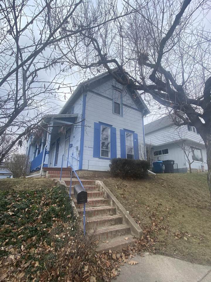 1018 College Street - Photo 1