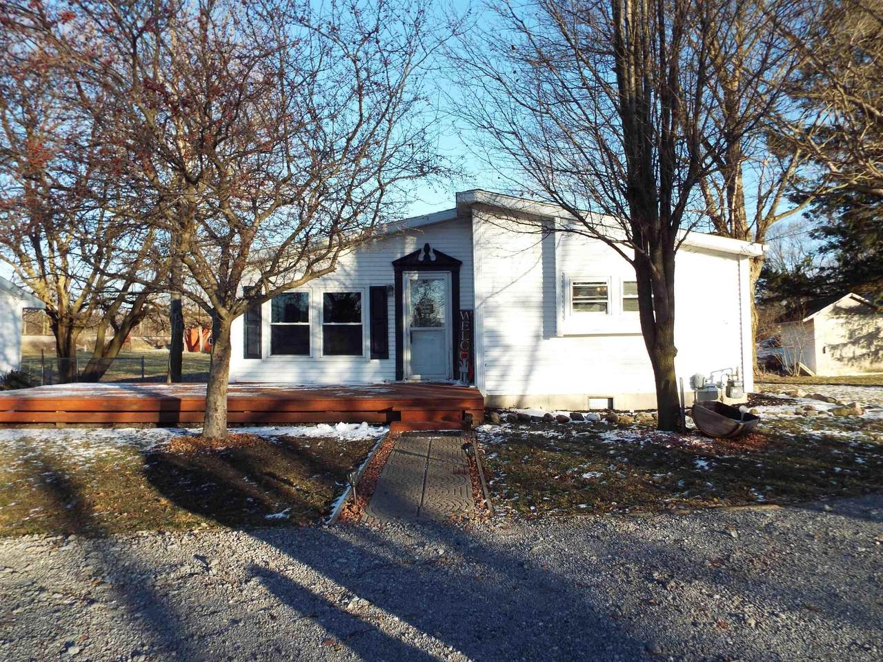 438 Railroad Street - Photo 1