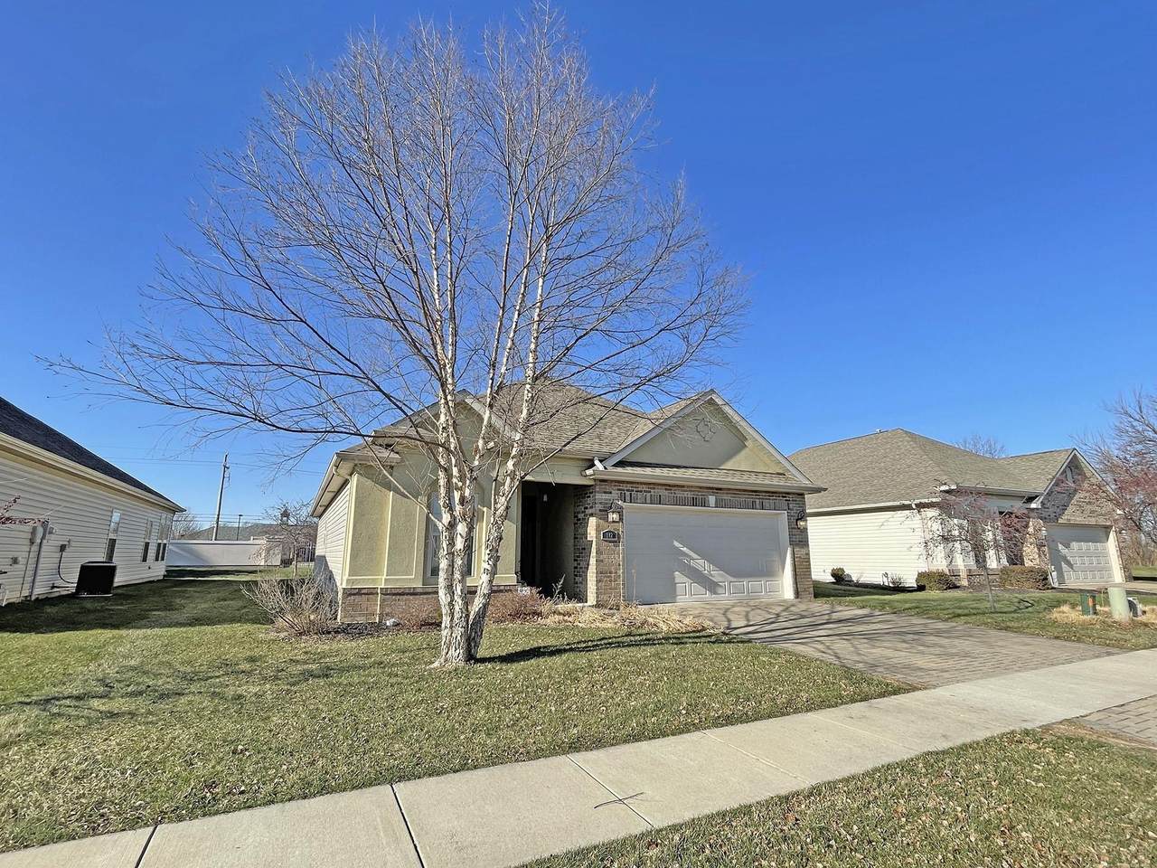 112 Hibiscus Drive - Photo 1