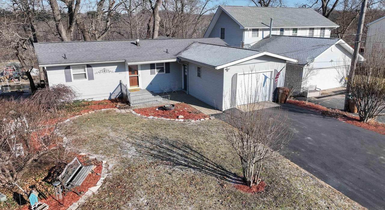 222 Beach Drive - Photo 1