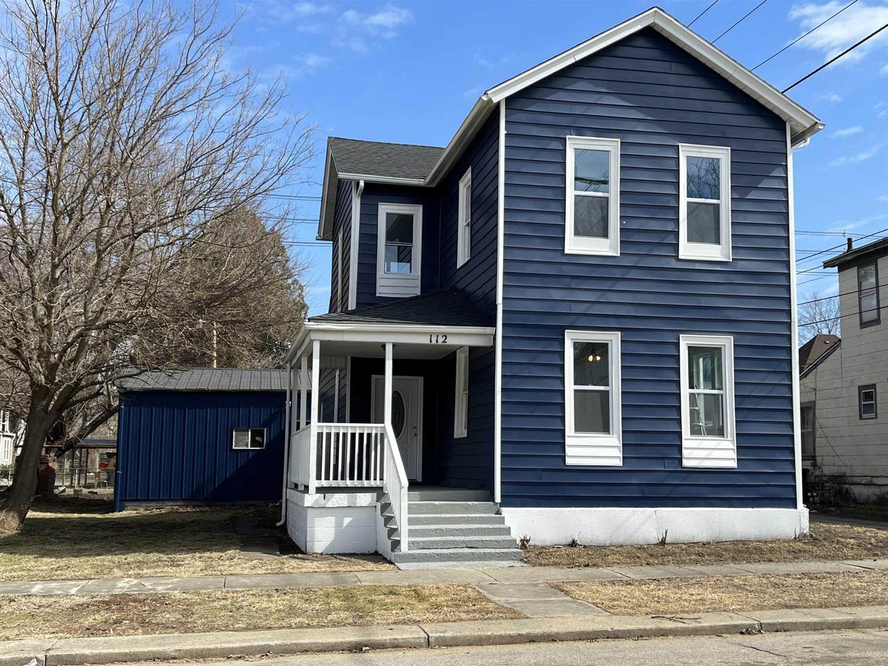 112 8th Street - Photo 1