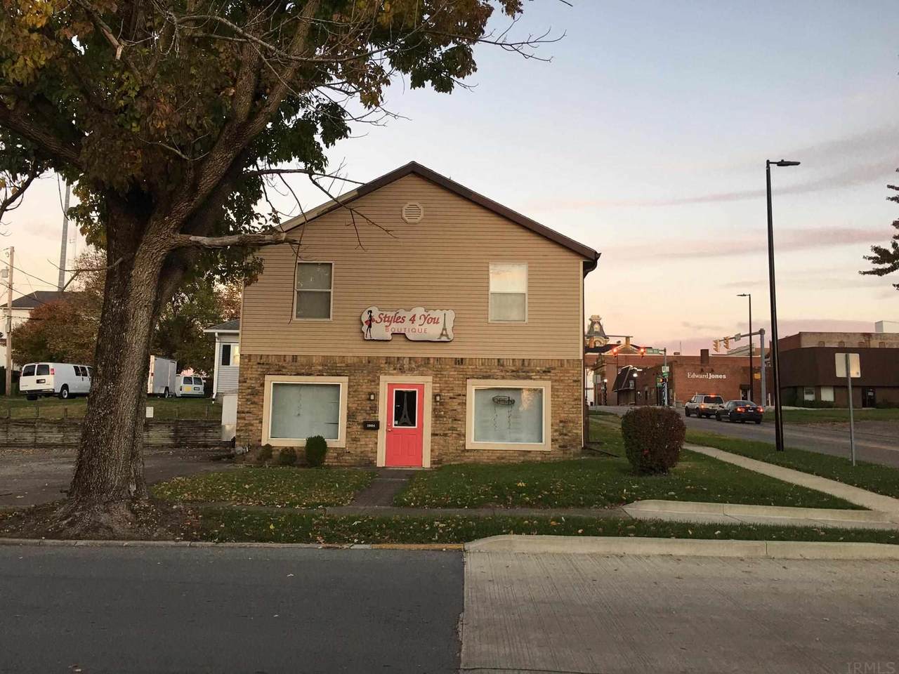 1004 Broad Street - Photo 1