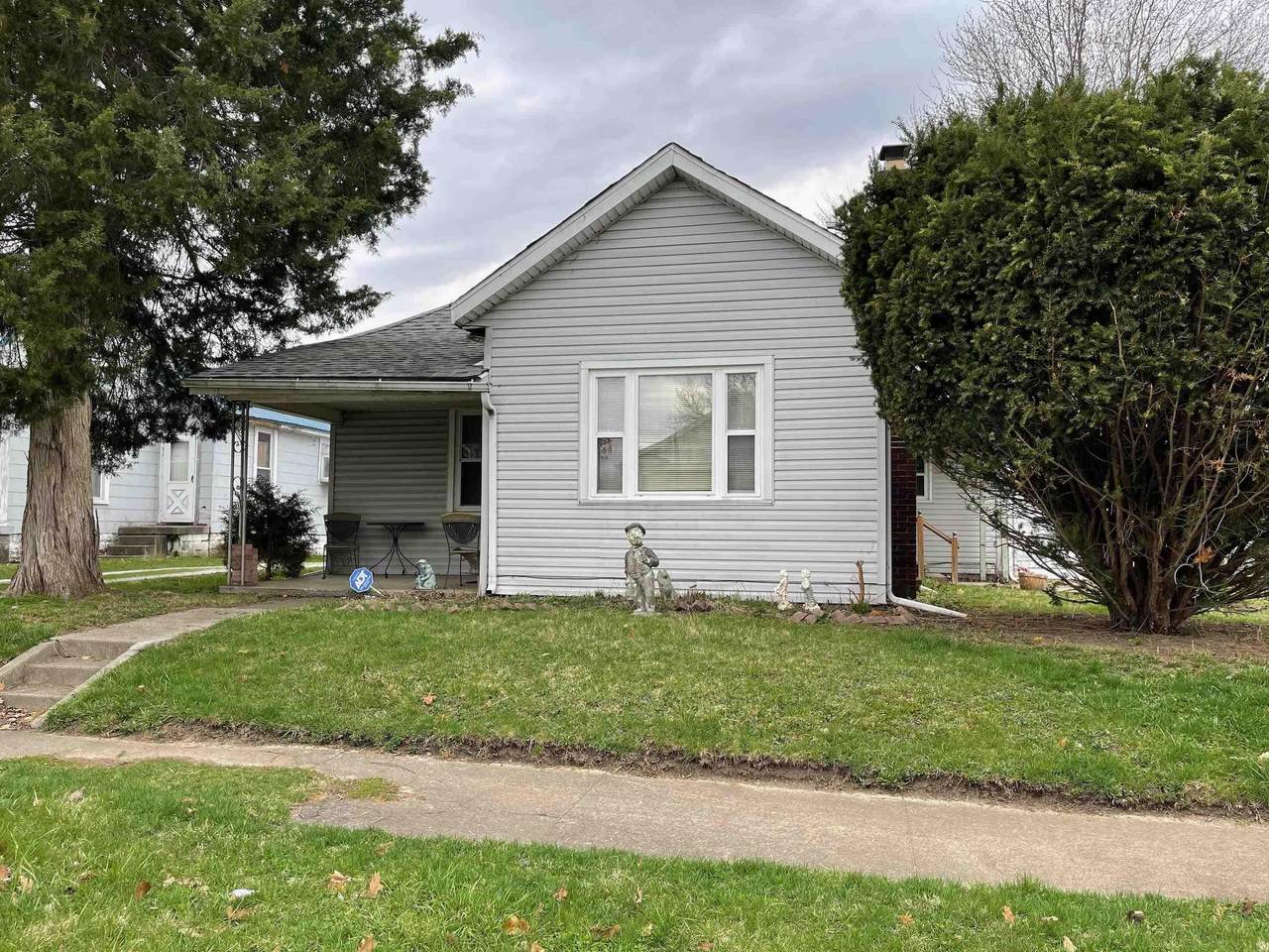 727 Indiana Avenue - Photo 1