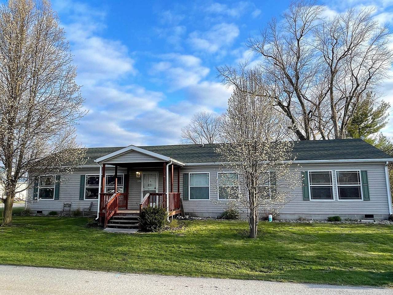 402 Gordon Street - Photo 1