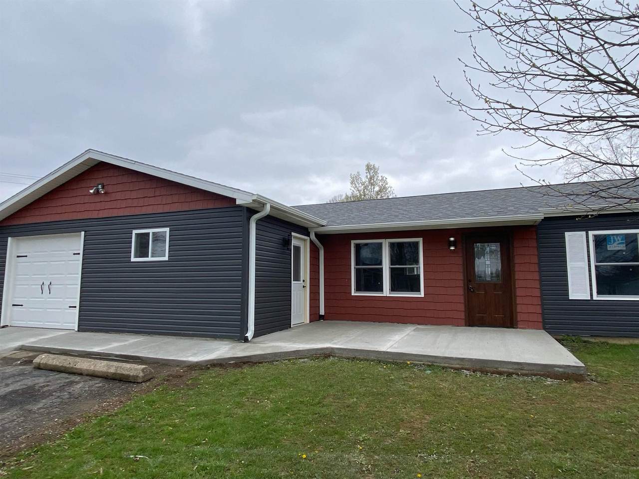 302 Marion Boulevard - Photo 1