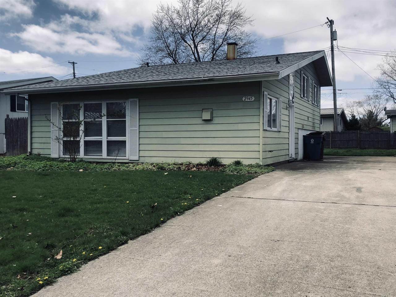 2945 Travis Street - Photo 1