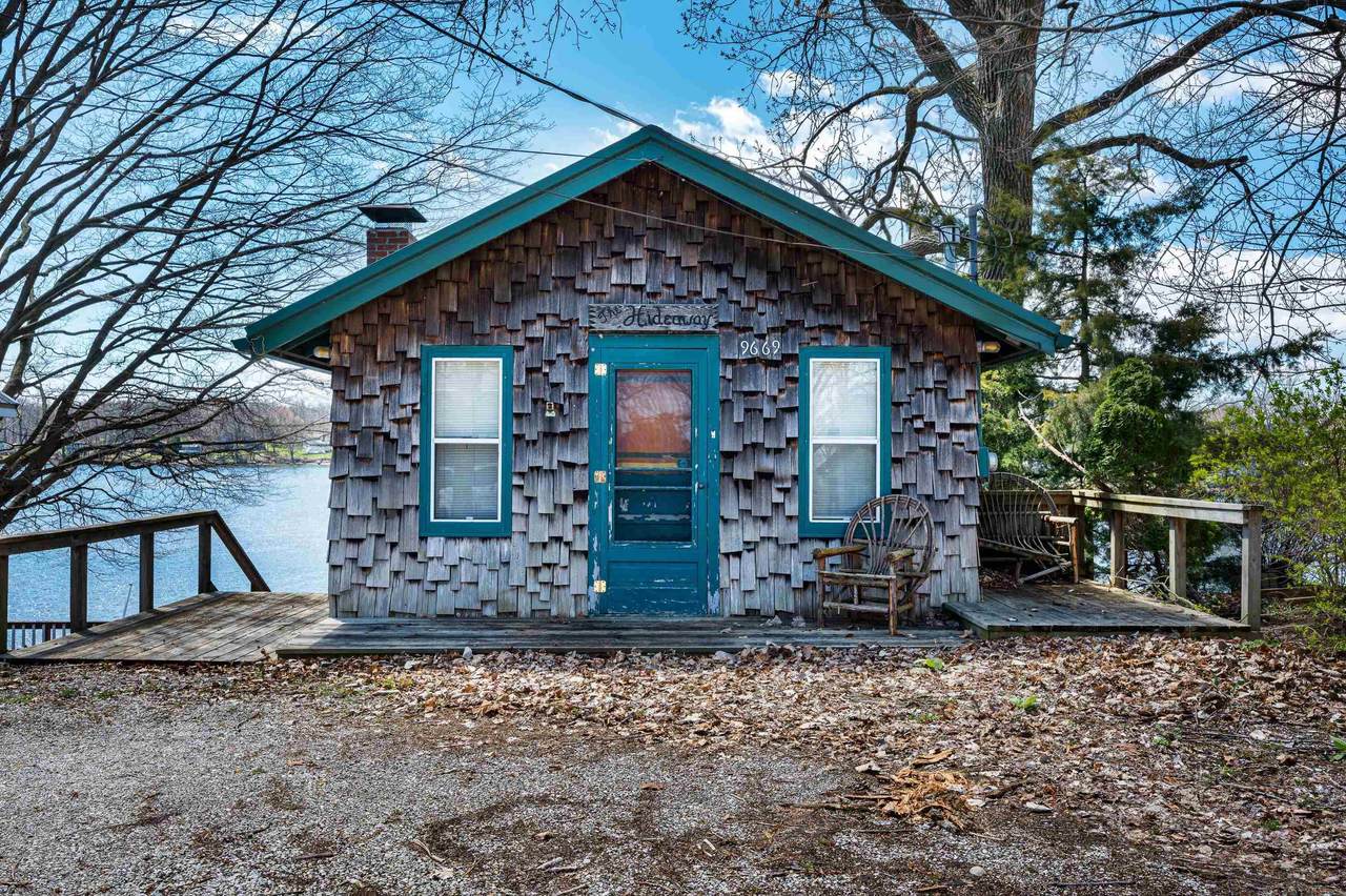 9669 Hiawatha Lane - Photo 1