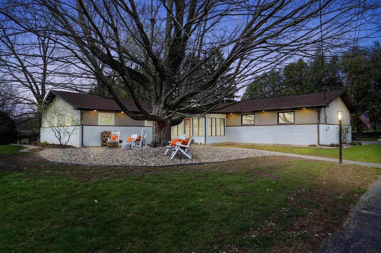 1427 Springhill Drive - Photo 1