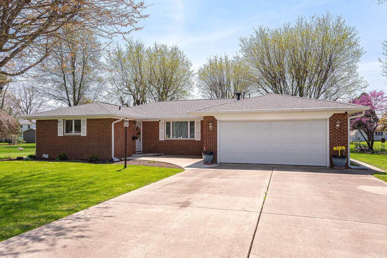 313 Clark Street - Photo 1