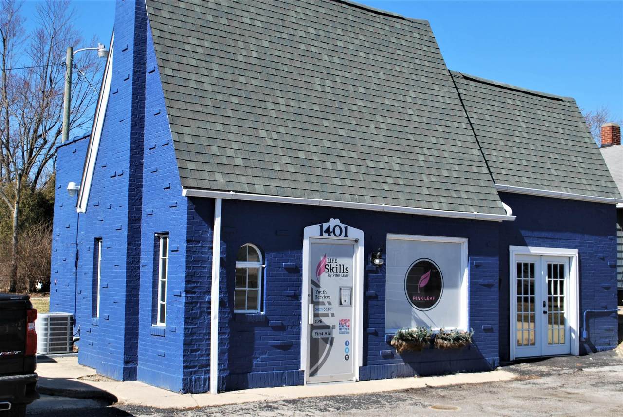 1401 Wheeling Avenue - Photo 1