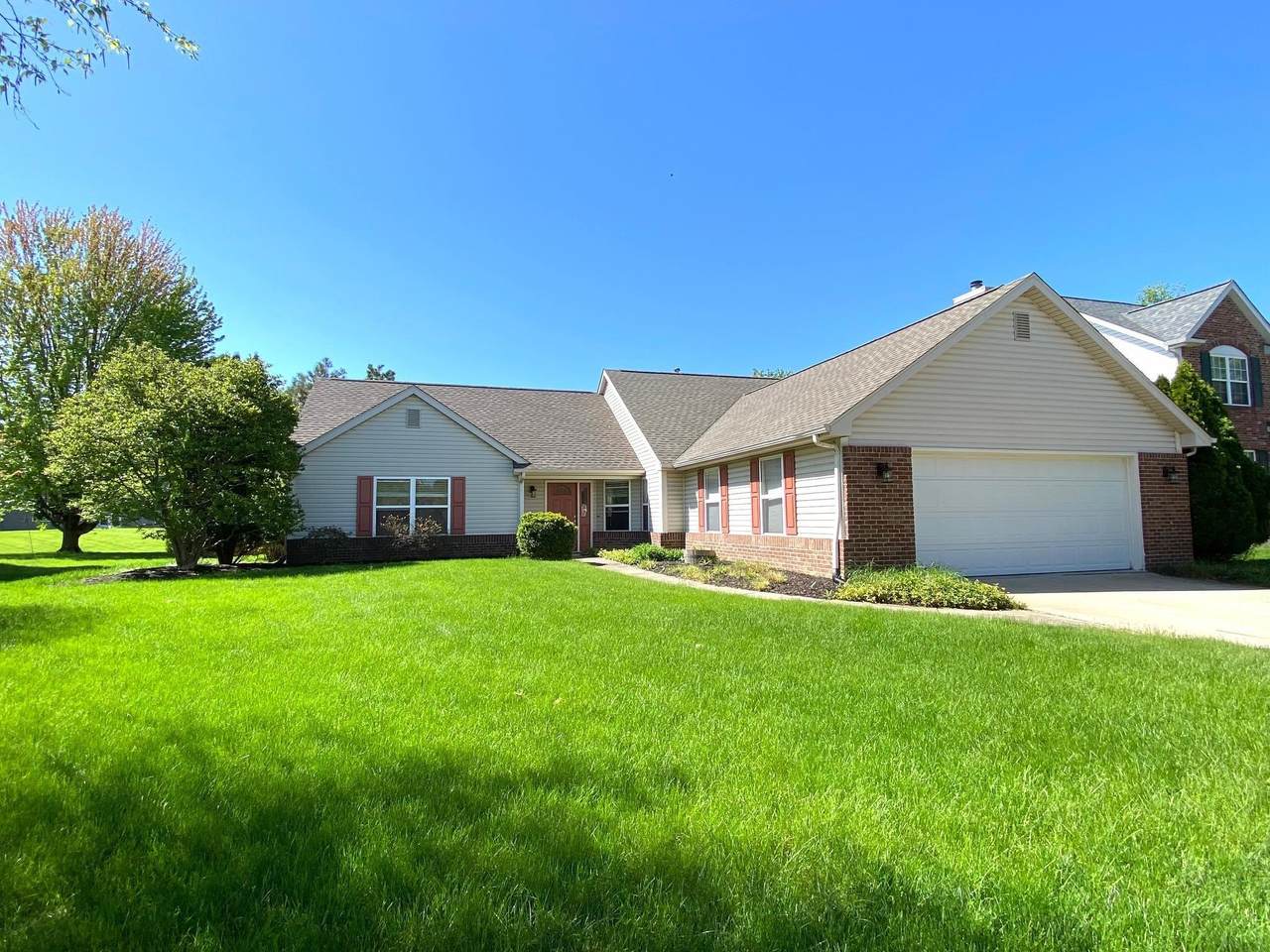 739 Noble Court - Photo 1