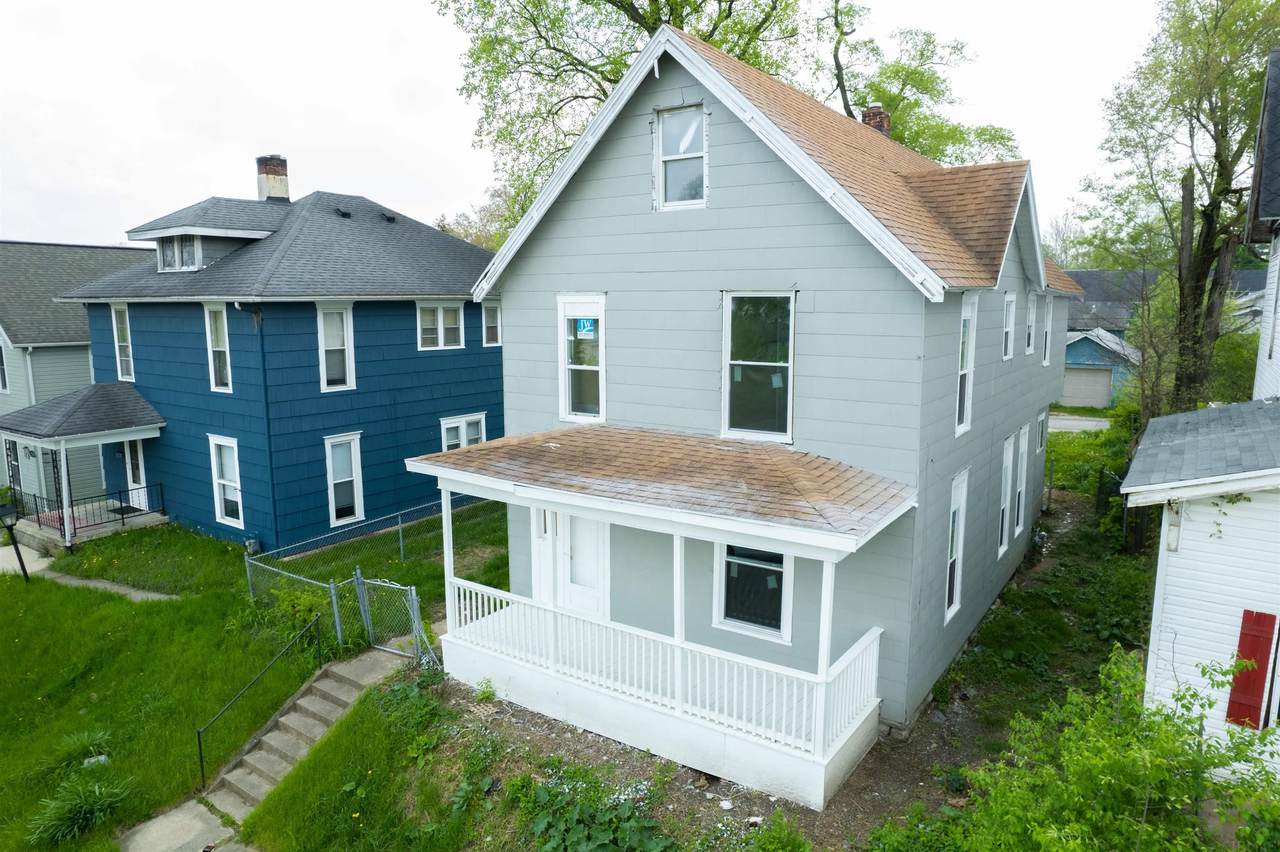 721 6th Street - Photo 1