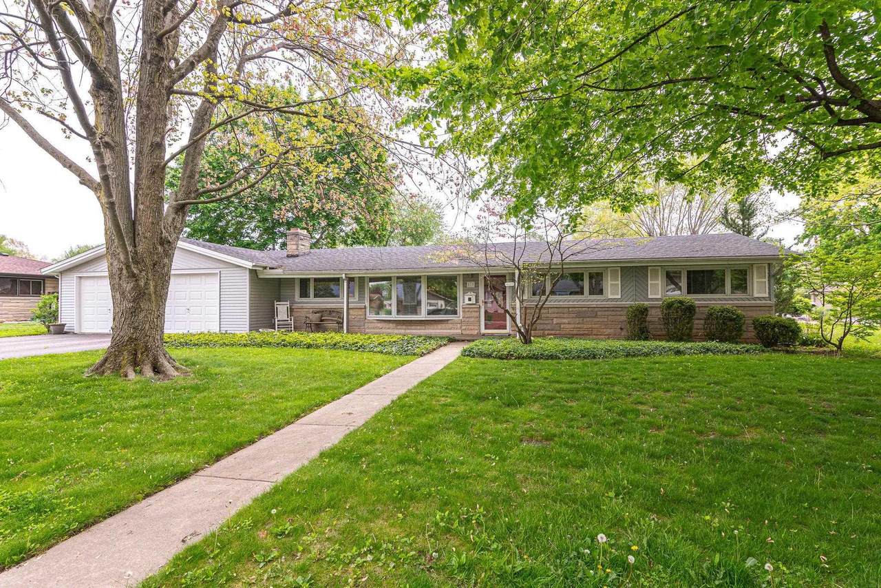 815 Maplewood Drive - Photo 1