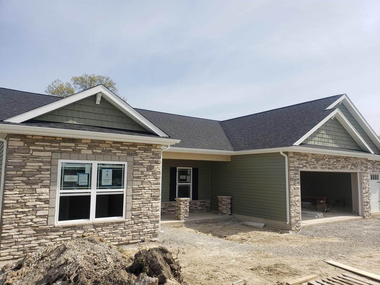 1122 Hathaway Road - Photo 1