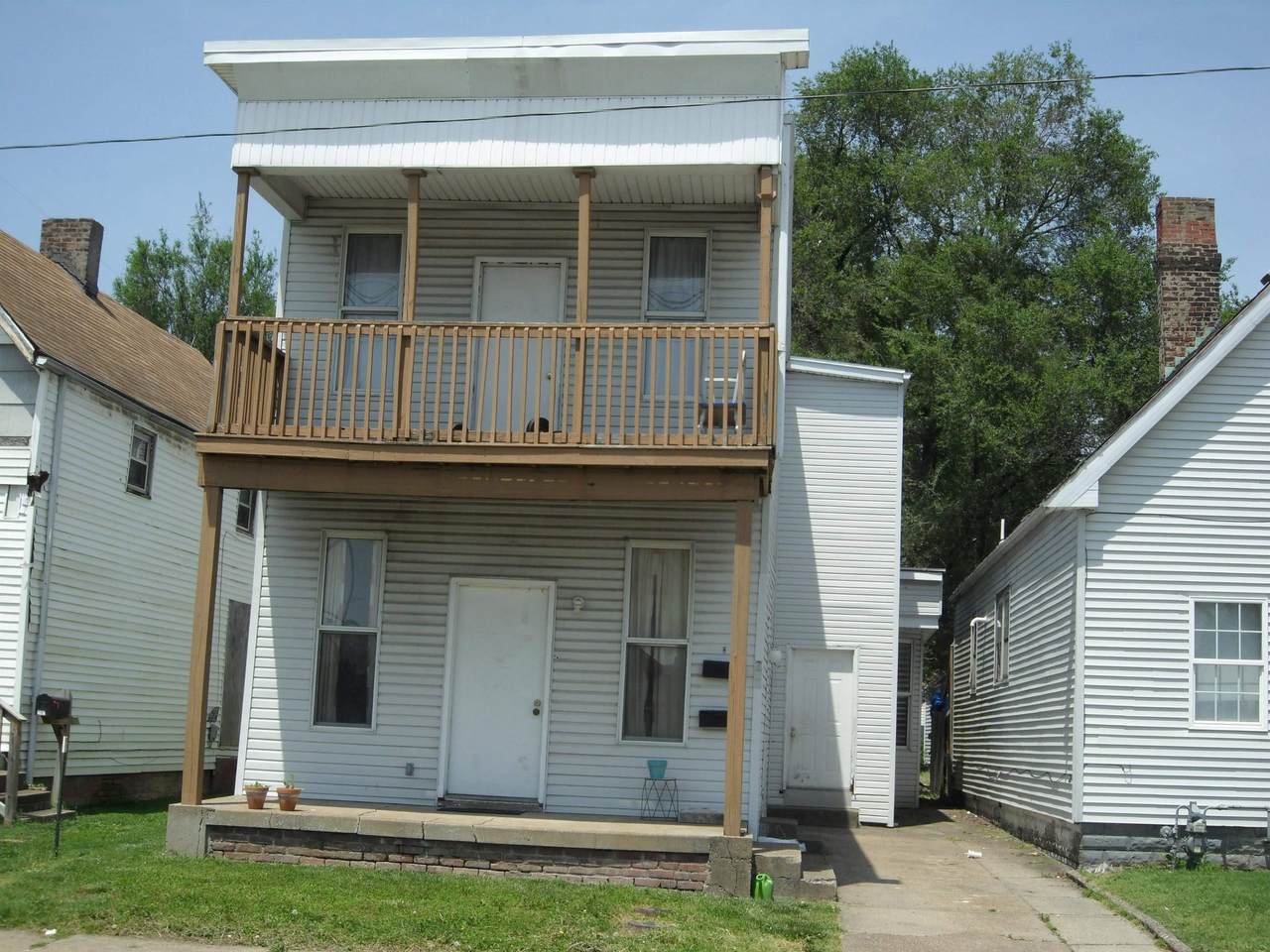 204 Columbia Street - Photo 1