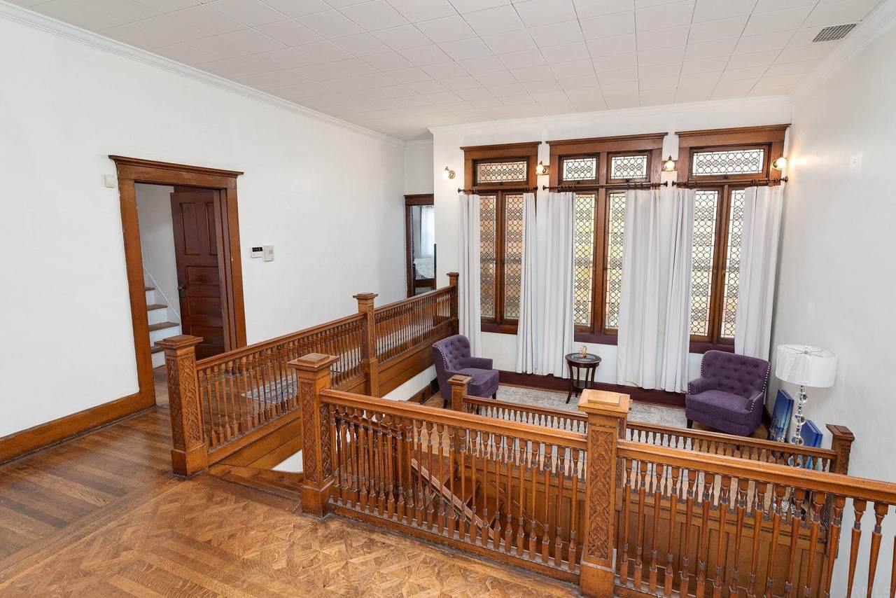 908 Washington Street - Photo 1