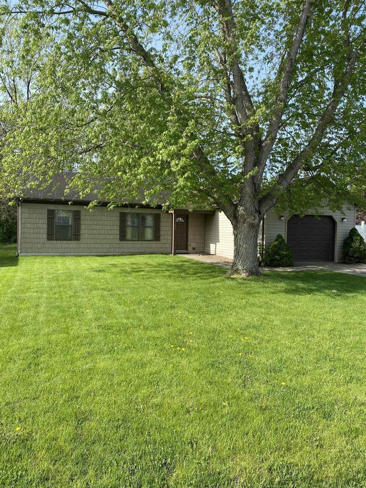 502 Seagraves Avenue - Photo 1