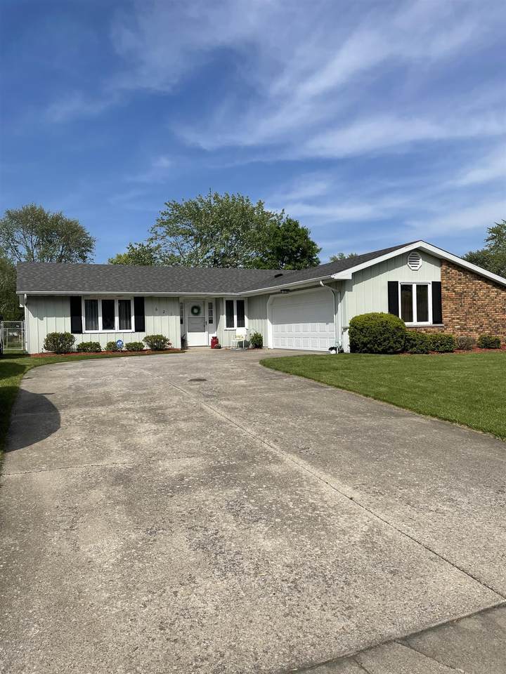 621 Columbia Parkway - Photo 1