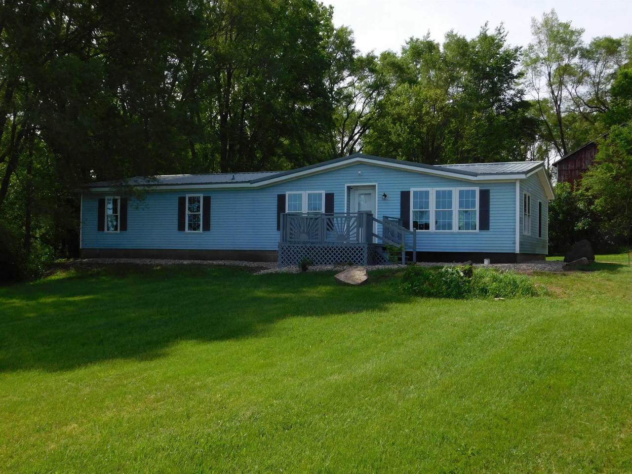 3827 100 South - Photo 1