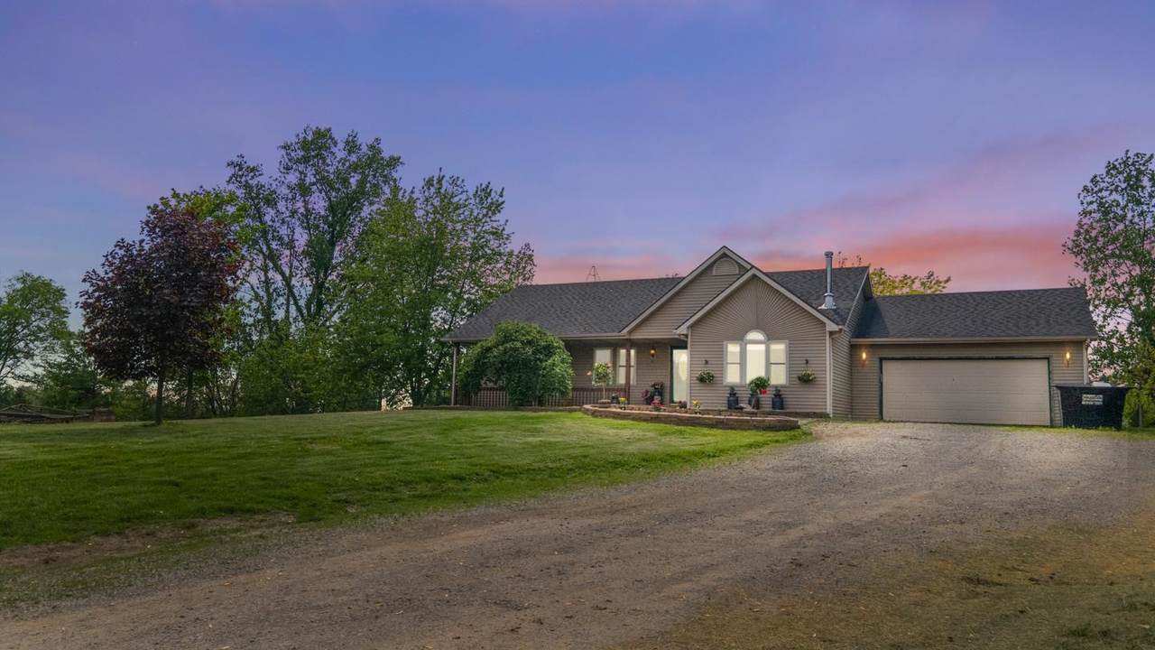 2105 West Fox Lake Road - Photo 1