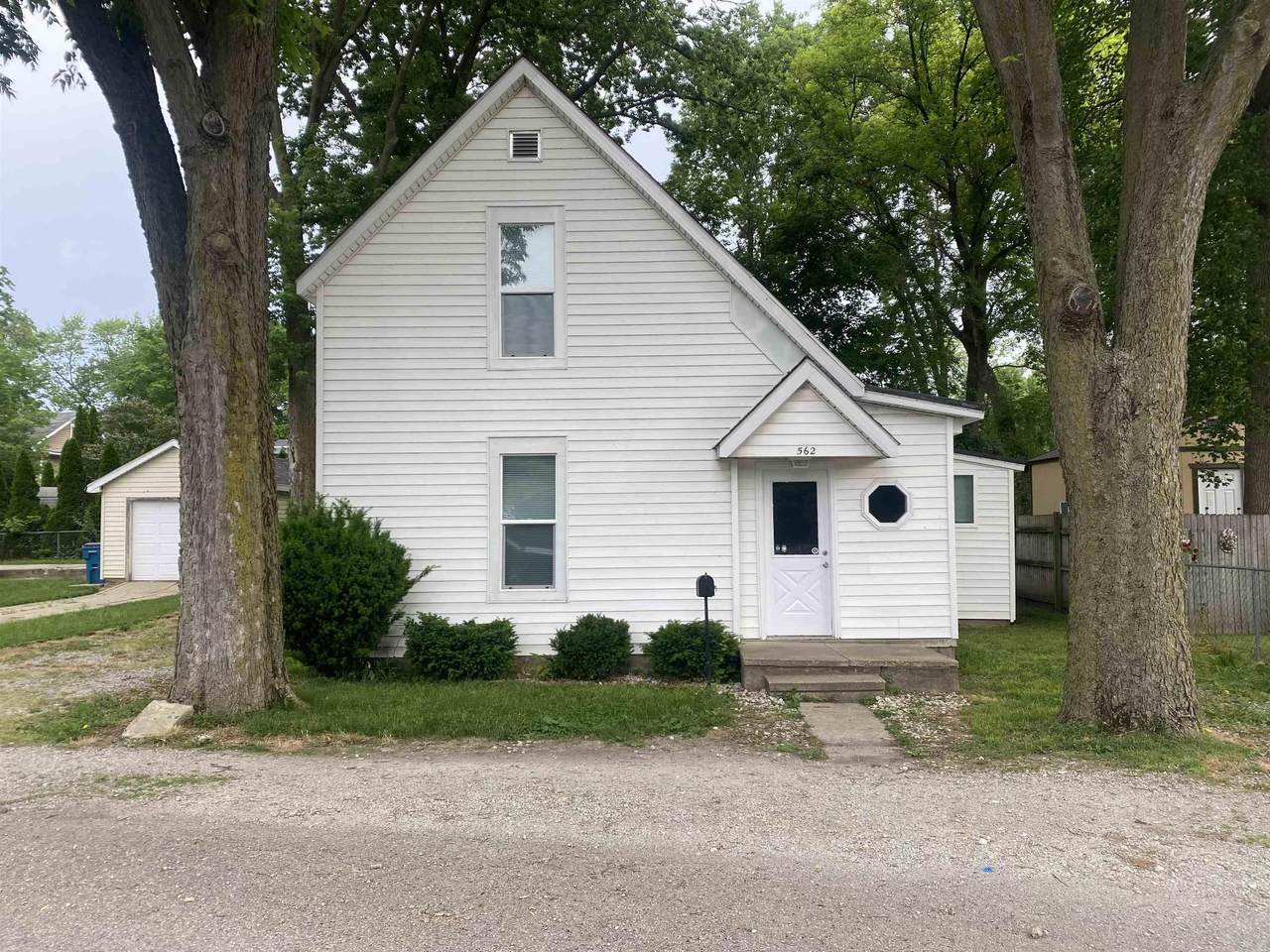 562 Railroad Street - Photo 1