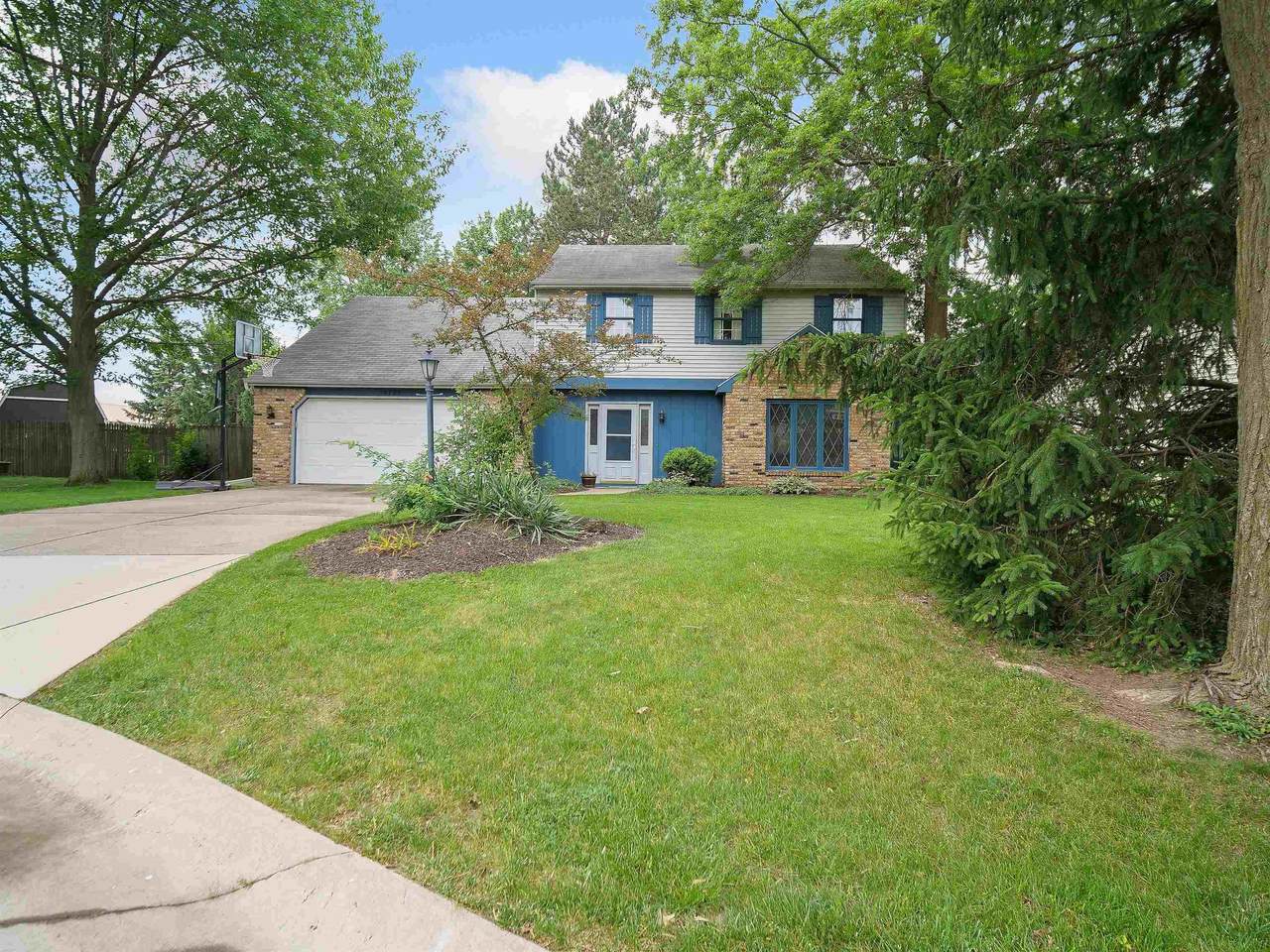 4725 Montcalm Court - Photo 1